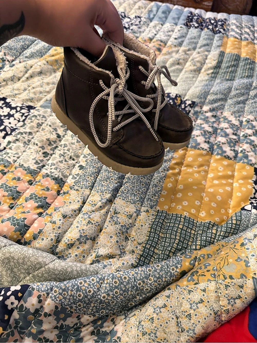 OshKosh B'gosh Silvio Boot Baby 10M Brown & Tan Boots